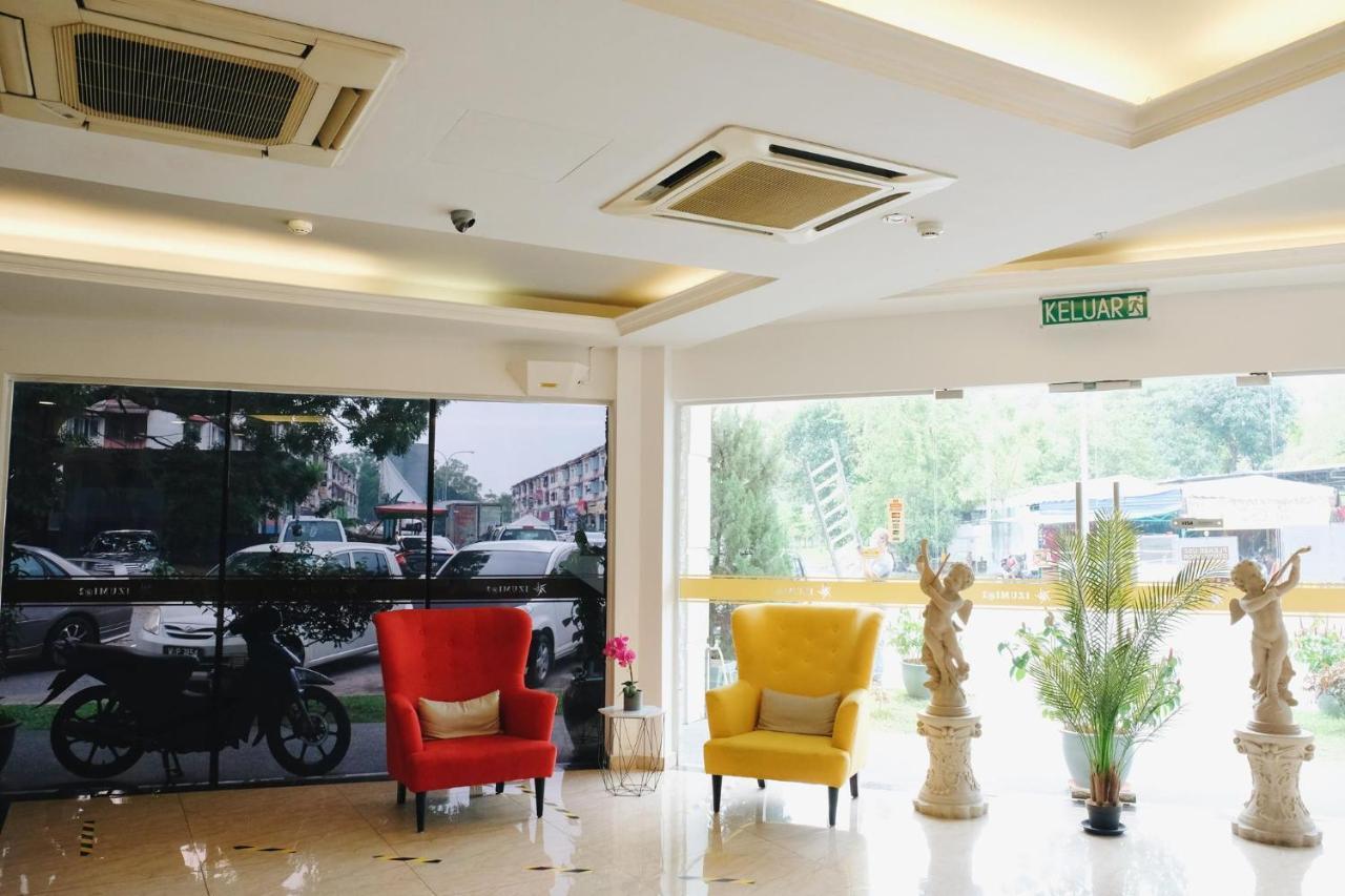 Era Plus Hotel Seri Kembangan Exterior foto